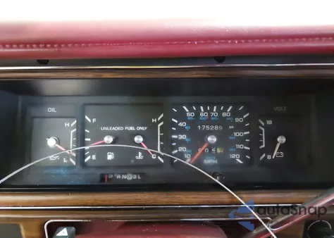 1993 Dodge Dynasty z USA, uszkodzony, nr VIN 1B3XC46R4PD197875